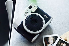 富士發(fā)布Instax Mini 90拍立得相機(jī) 復(fù)古設(shè)計(jì)兼顧創(chuàng)意拍攝